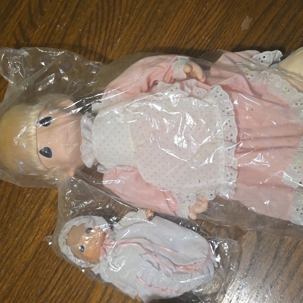 Precious Moments Mommy I Love You Doll Prairie Clothes Vintage Item No. 1044
